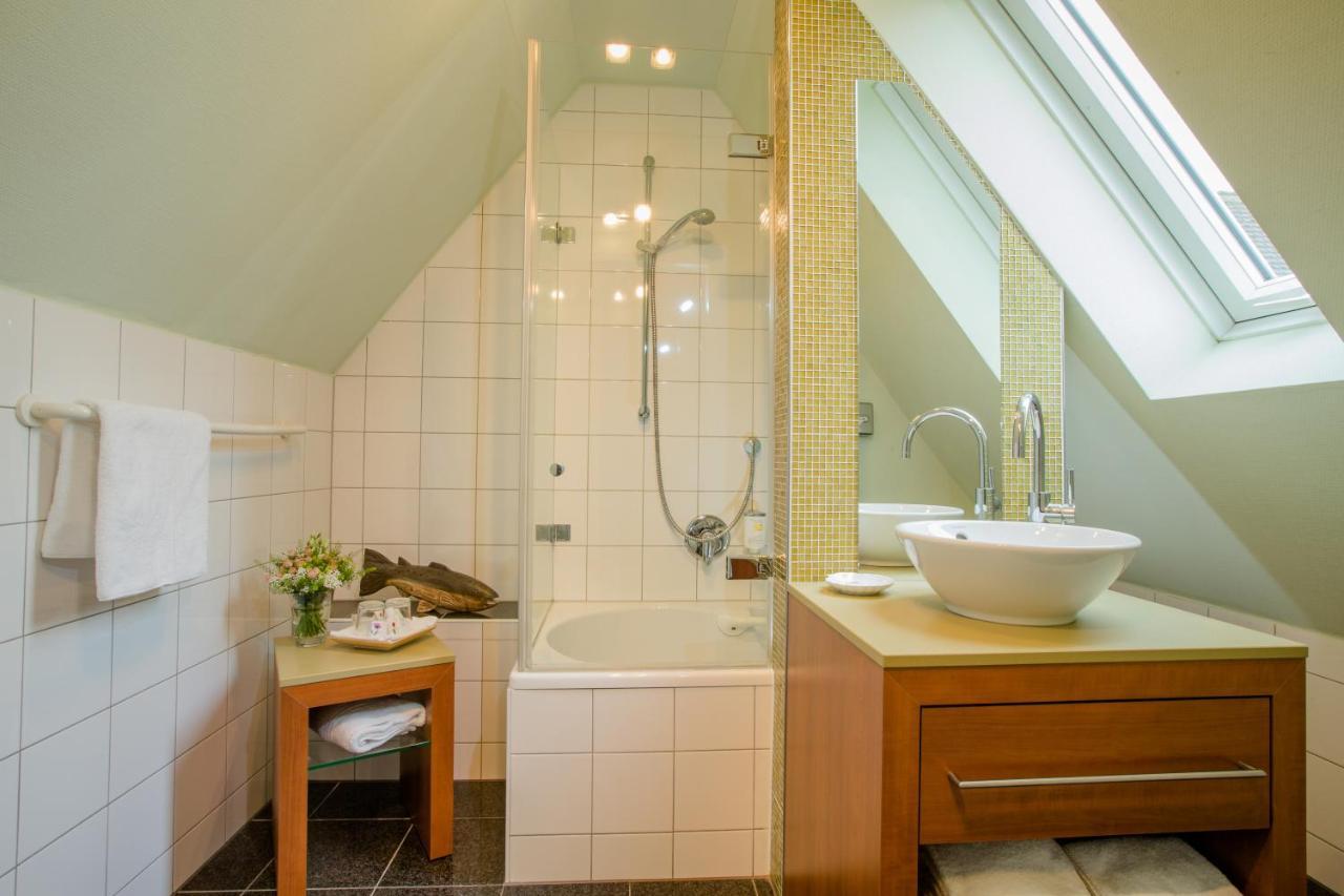 Seehotel Niedernberg - Das Dorf Am See Екстер'єр фото