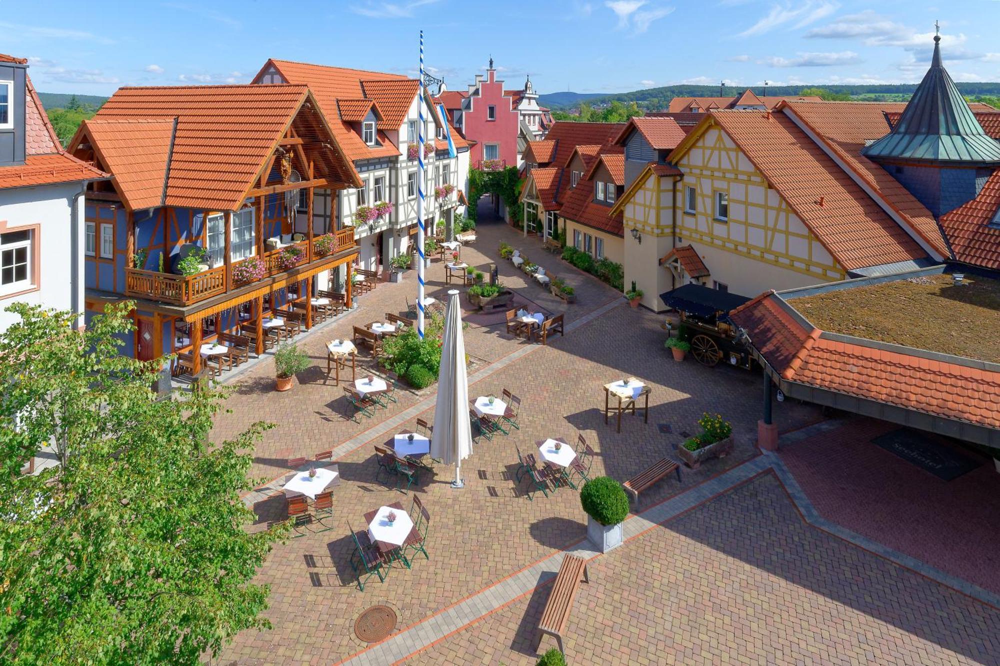 Seehotel Niedernberg - Das Dorf Am See Екстер'єр фото