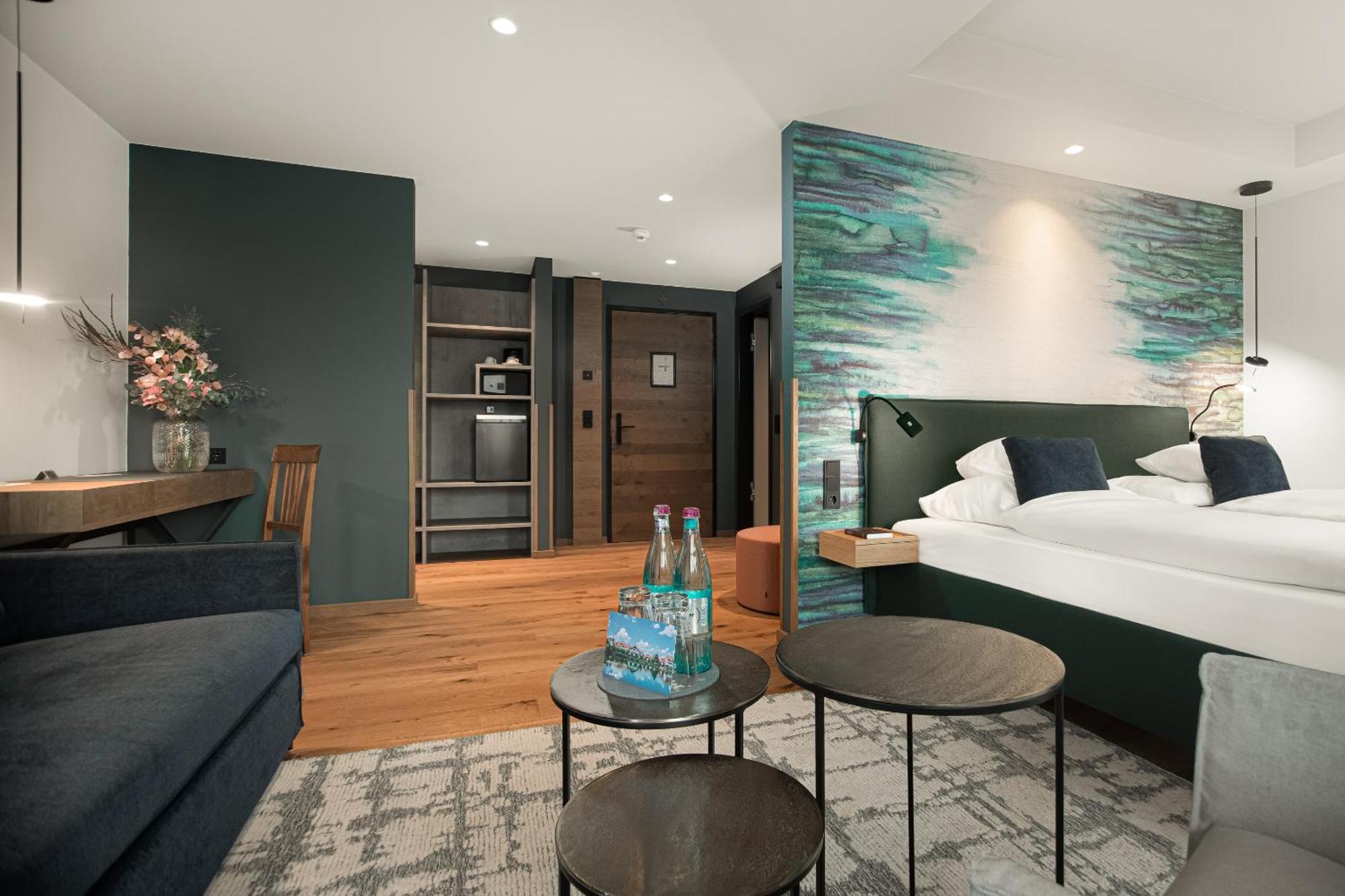 Seehotel Niedernberg - Das Dorf Am See Екстер'єр фото