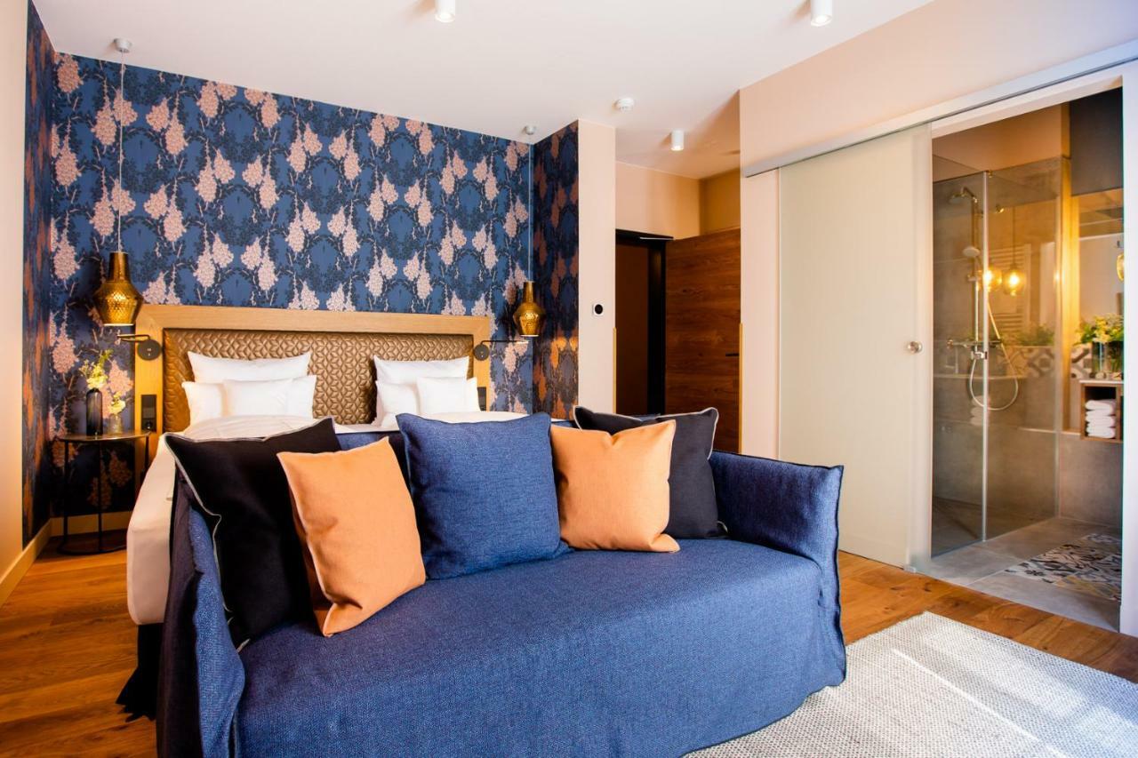 Seehotel Niedernberg - Das Dorf Am See Екстер'єр фото