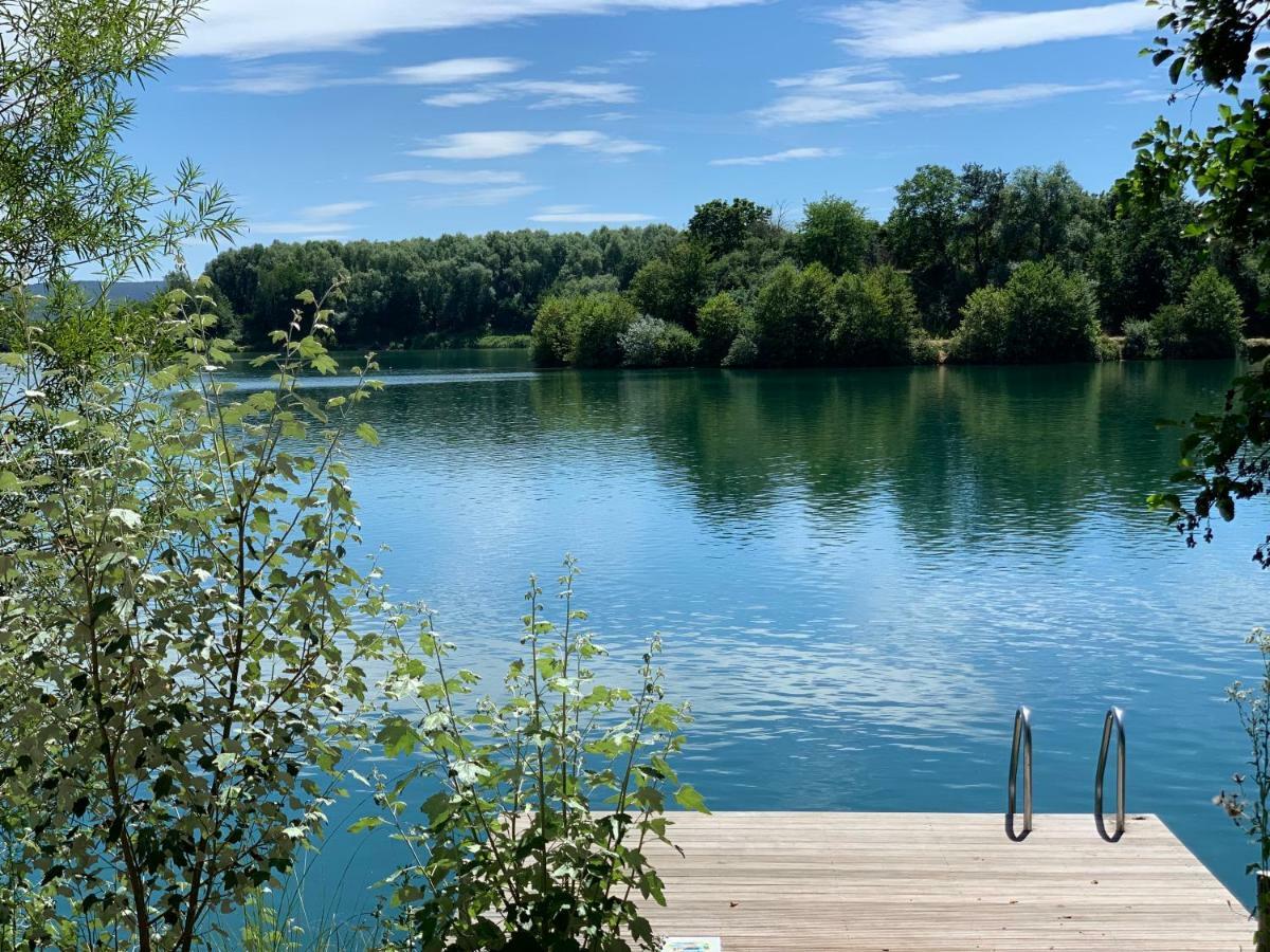 Seehotel Niedernberg - Das Dorf Am See Екстер'єр фото